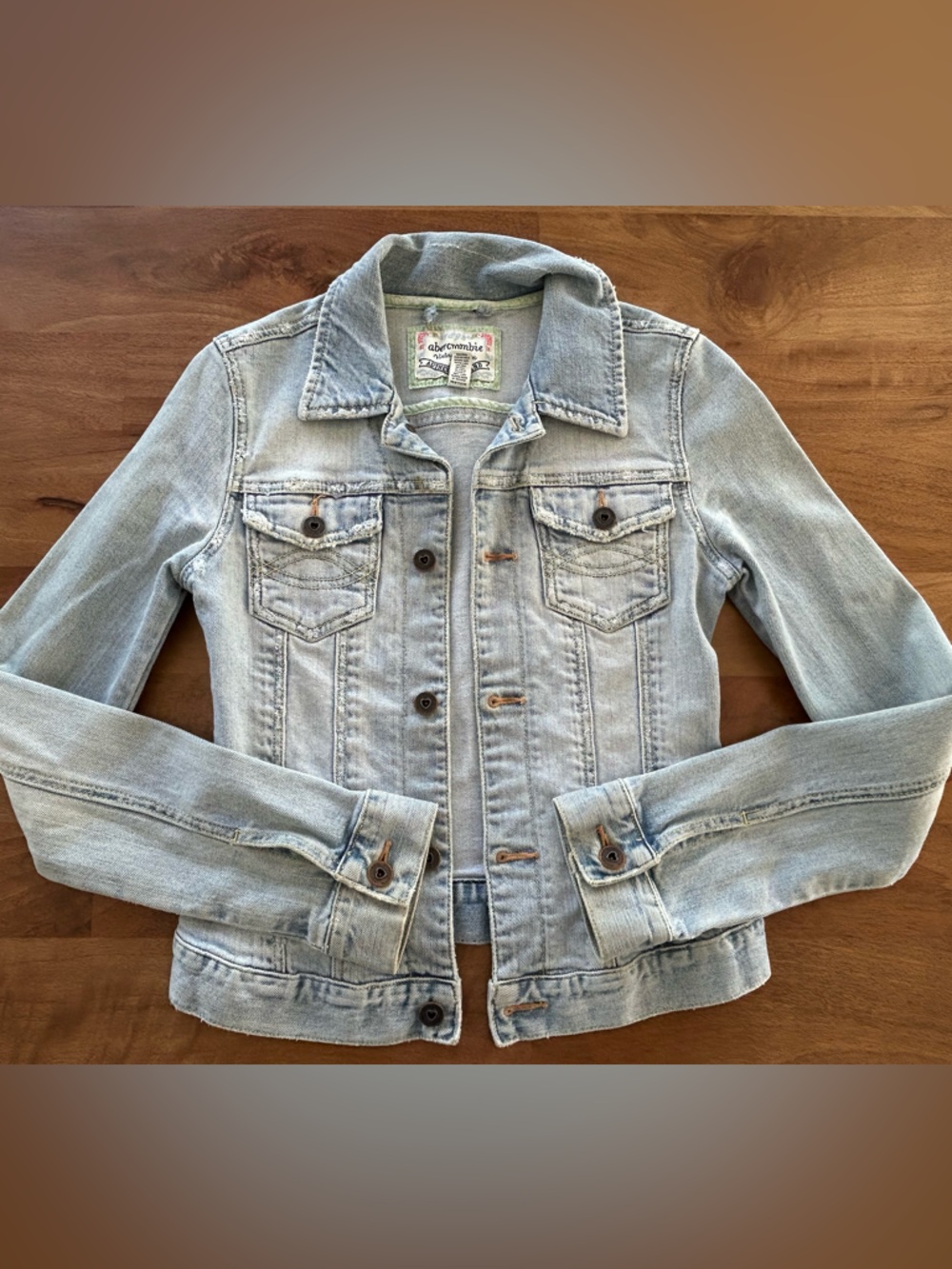 Abercrombie & Fitch Vintage style Light Blue Denim Jacket - Teen Large - Picture 1 of 9